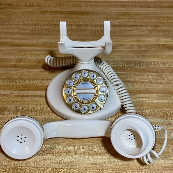 Vintage Microtel Model 964 Retro Style Push Button Tone/Pluse telephone - Picture 3 of 7